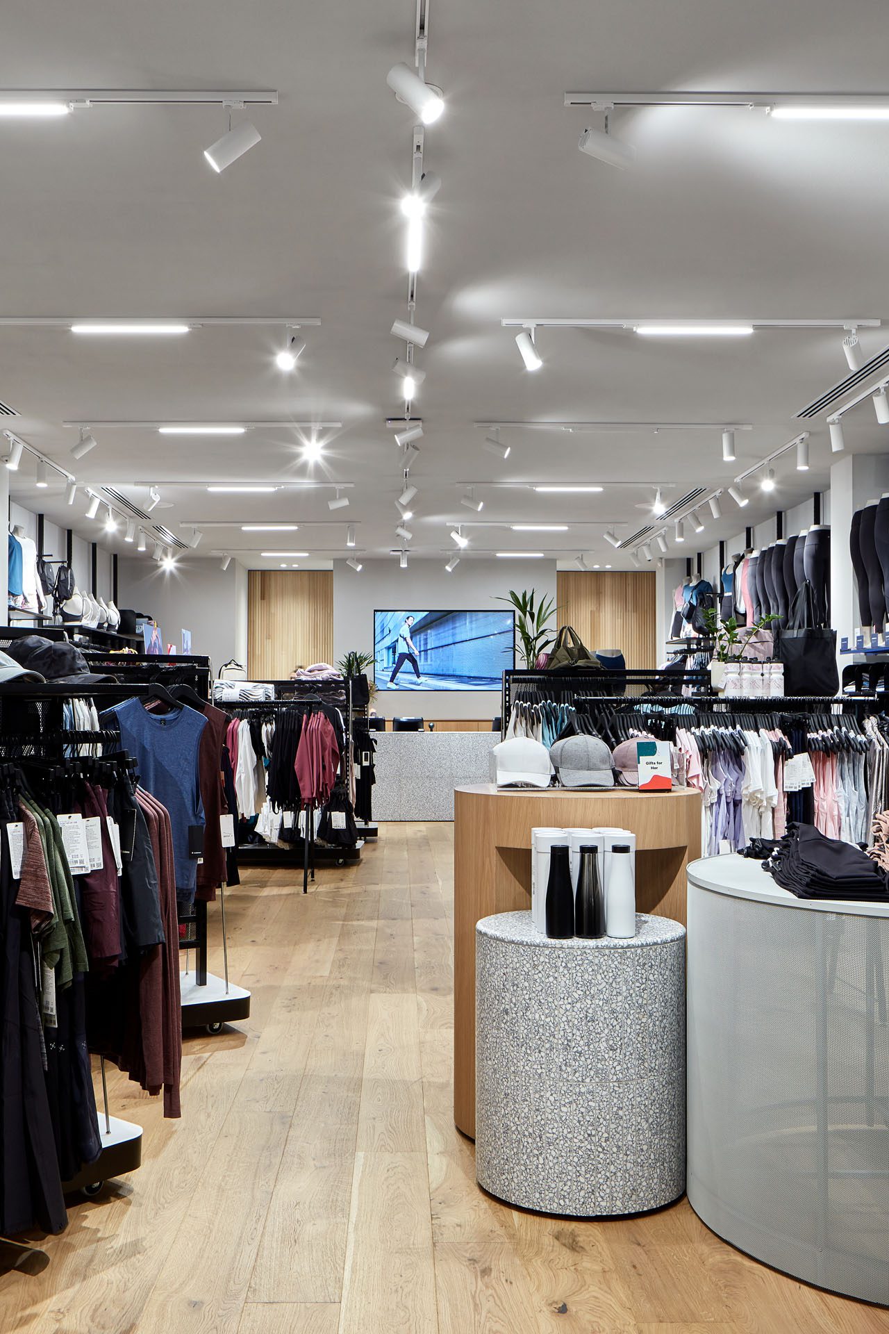 biasol-lululemon-emporium-13-lr