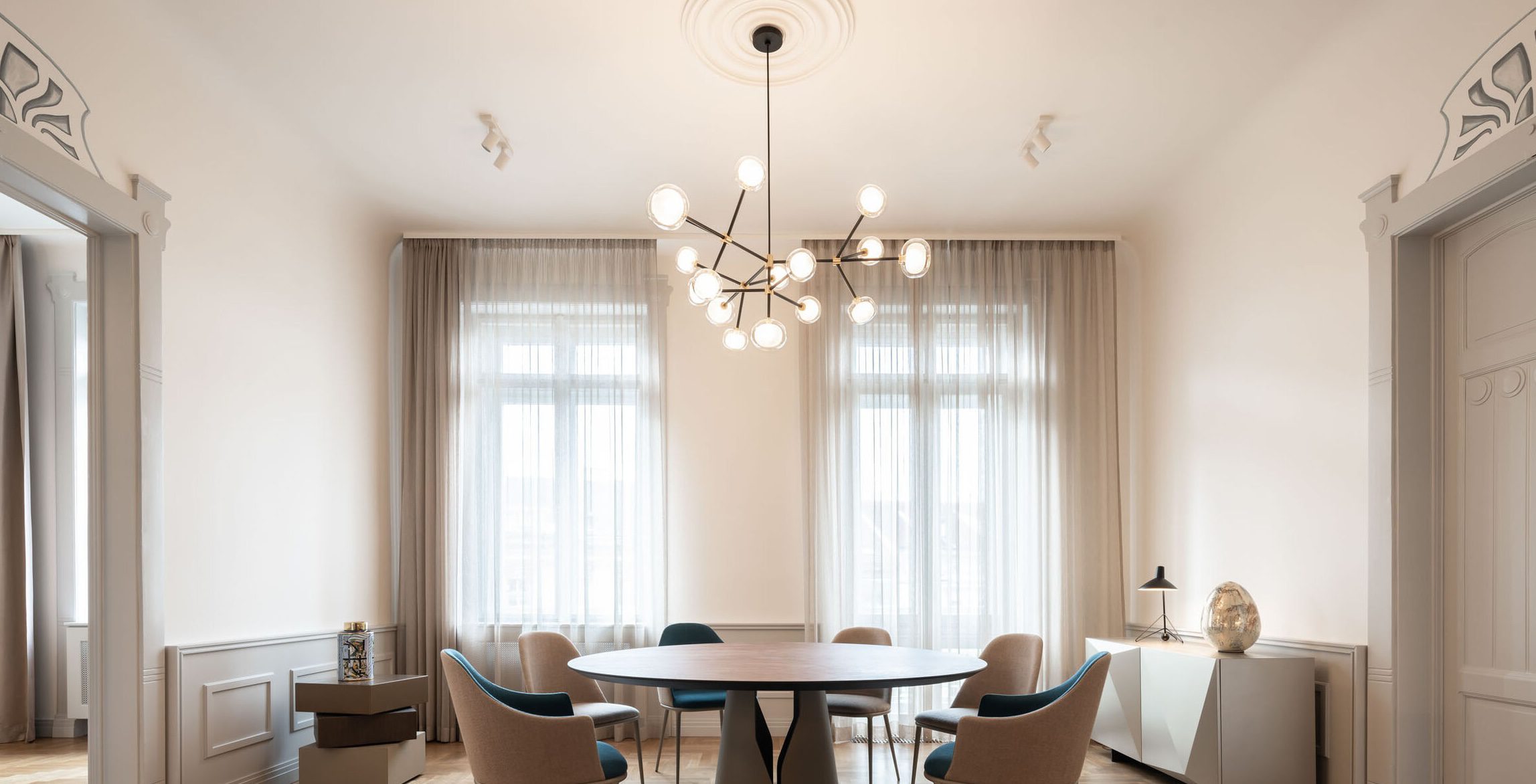 Nabila Chandelier 16